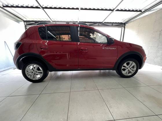 RENAULT SANDERO 1.6 STEPWAY 8V FLEX 4P MANUAL RENAULT SANDERO 1.6 STEPWAY 8V FLEX 4P MANUAL